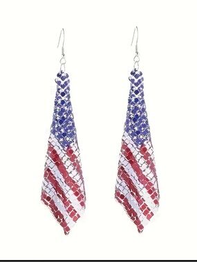 American Flag 🇺🇸 Dangle Earrings